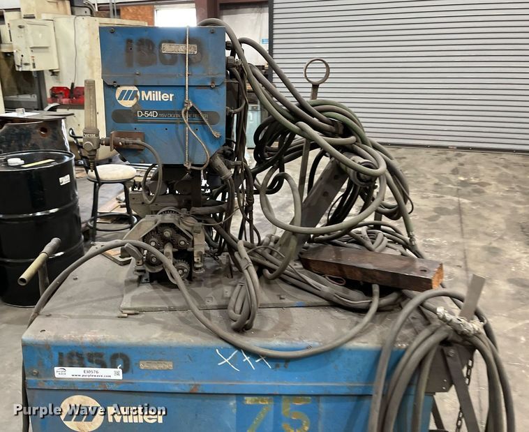 image for item EI0576 Miller Deltaweld 451  welder