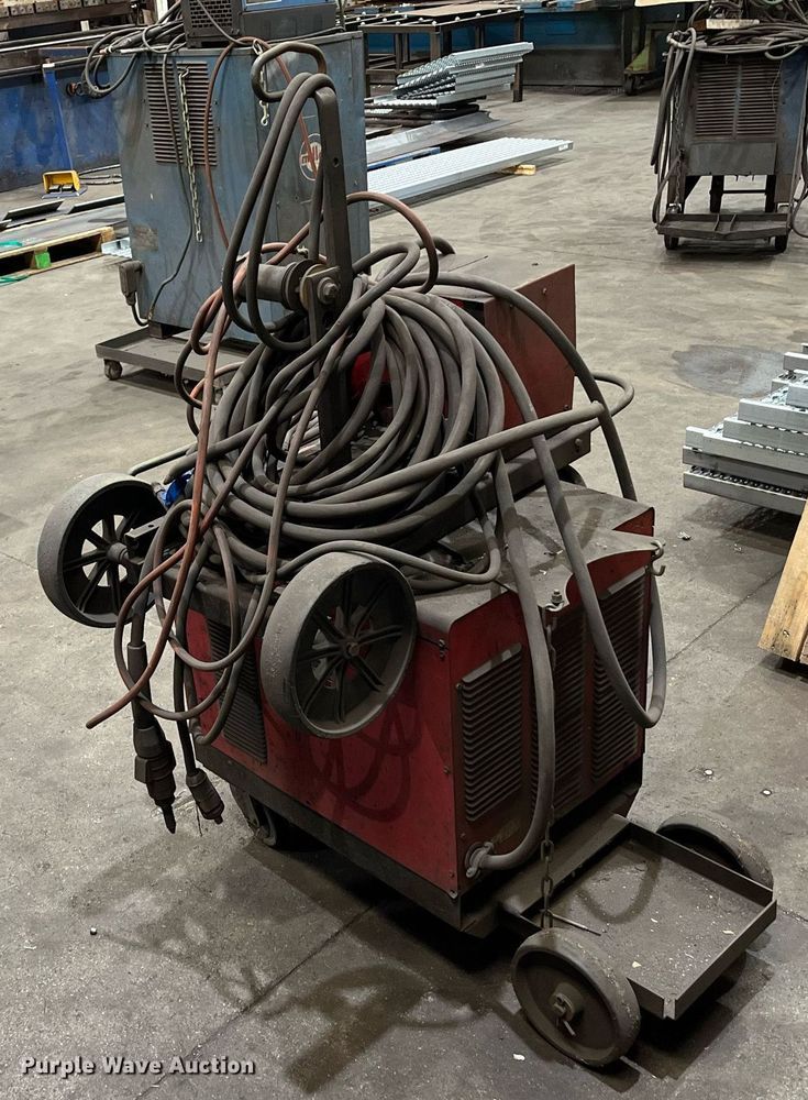 image for item EI0578 Lincoln Idealarc CV-300  welder