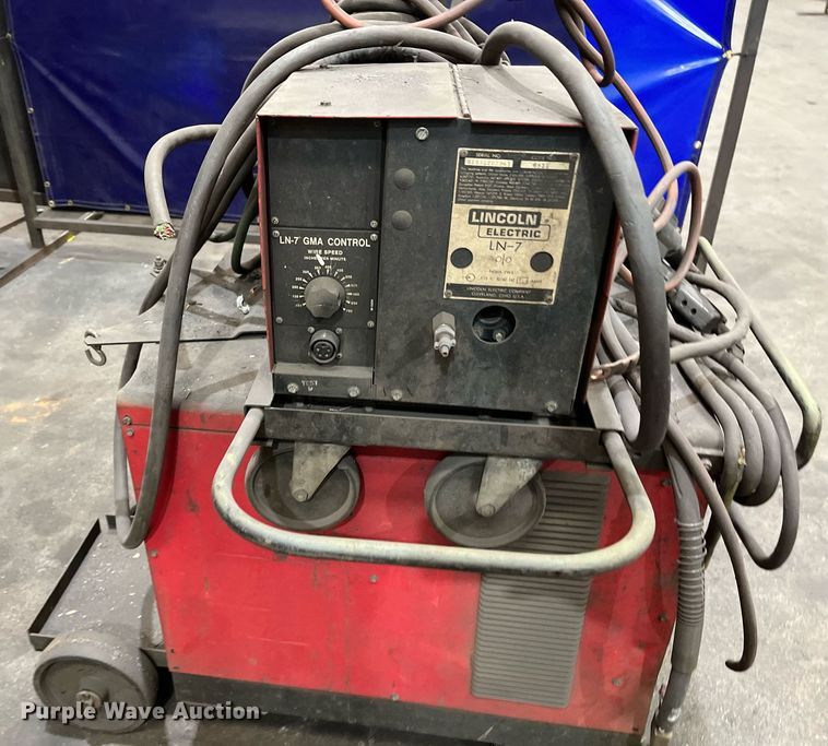 image for item EI0578 Lincoln Idealarc CV-300  welder