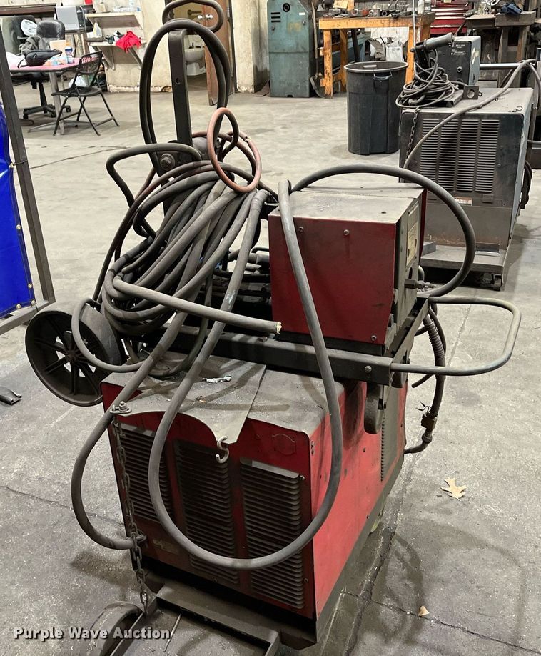 image for item EI0578 Lincoln Idealarc CV-300  welder