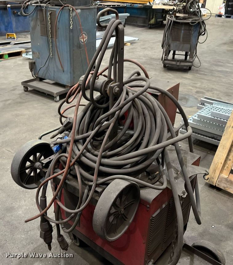 image for item EI0578 Lincoln Idealarc CV-300  welder