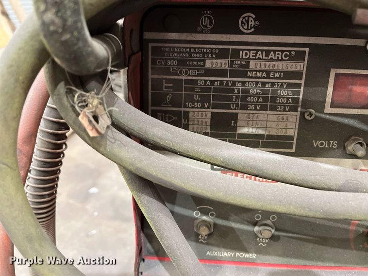 image for item EI0578 Lincoln Idealarc CV-300  welder