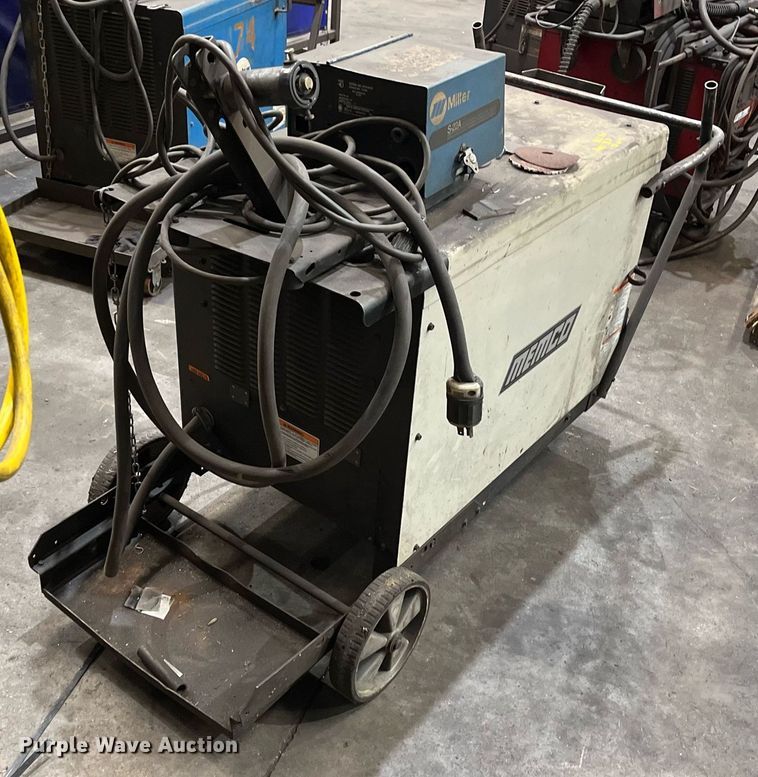 image for item EI0579 Memco CV/CC-652  welder