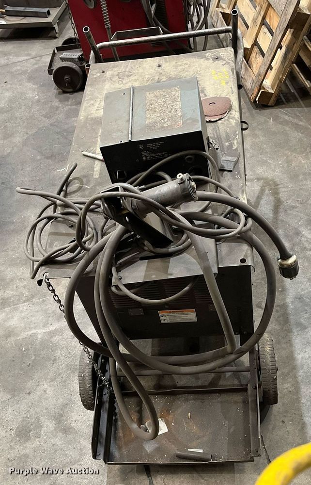 image for item EI0579 Memco CV/CC-652  welder