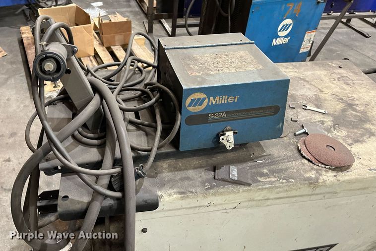 image for item EI0579 Memco CV/CC-652  welder