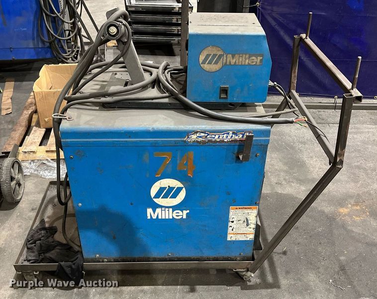 image for item EI0580 Miller Deltaweld 302  welder