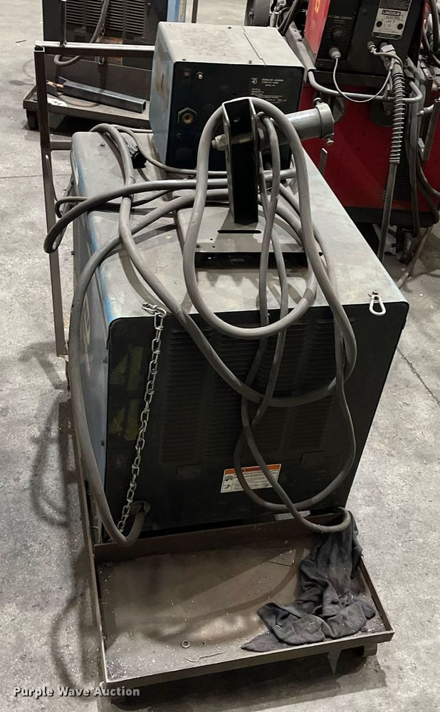 image for item EI0580 Miller Deltaweld 302  welder