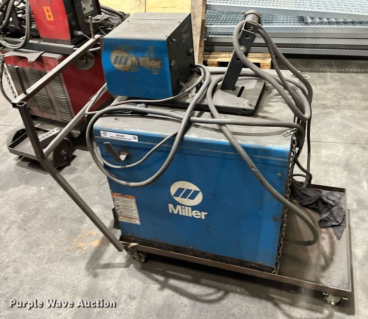 image for item EI0580 Miller Deltaweld 302  welder