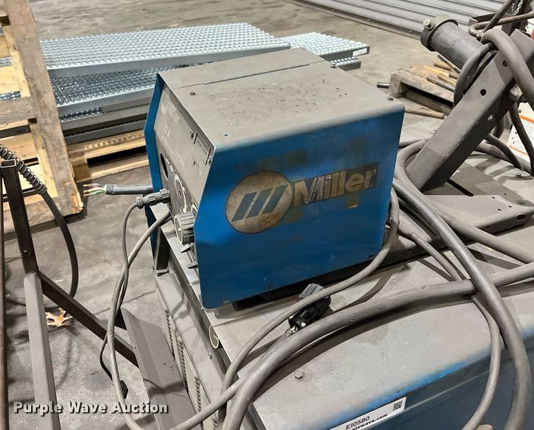 image for item EI0580 Miller Deltaweld 302  welder