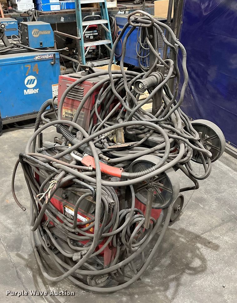 image for item EI0581 Lincoln Idealarc CV-300  welder