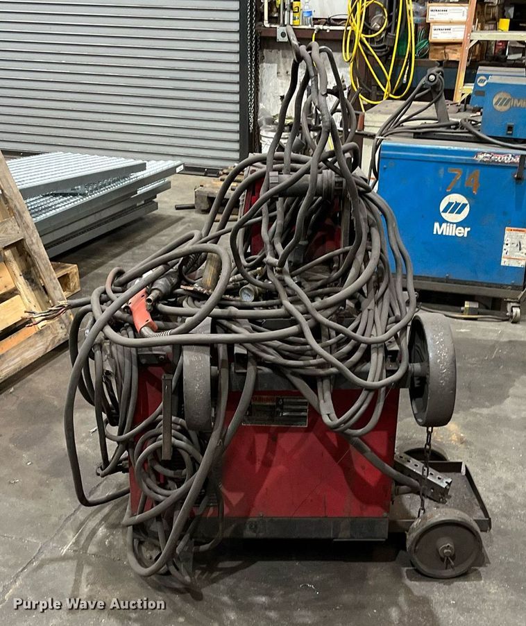 image for item EI0581 Lincoln Idealarc CV-300  welder