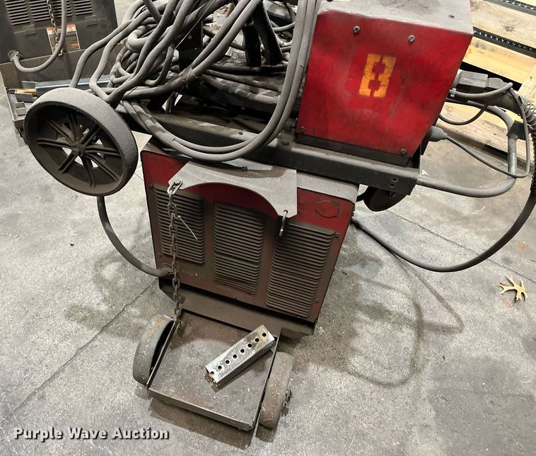 image for item EI0581 Lincoln Idealarc CV-300  welder