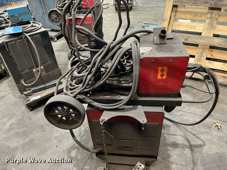 image for item EI0581 Lincoln Idealarc CV-300  welder