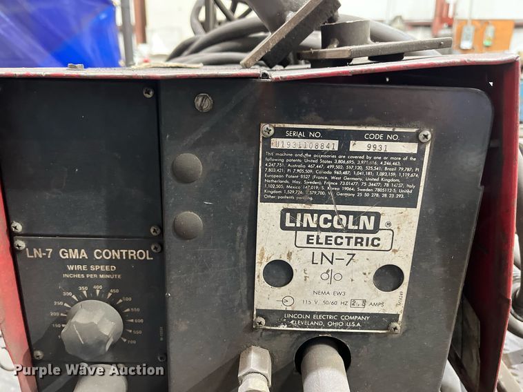 image for item EI0581 Lincoln Idealarc CV-300  welder