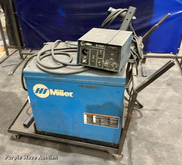 image for item EI0582 Miller CP-302  welder