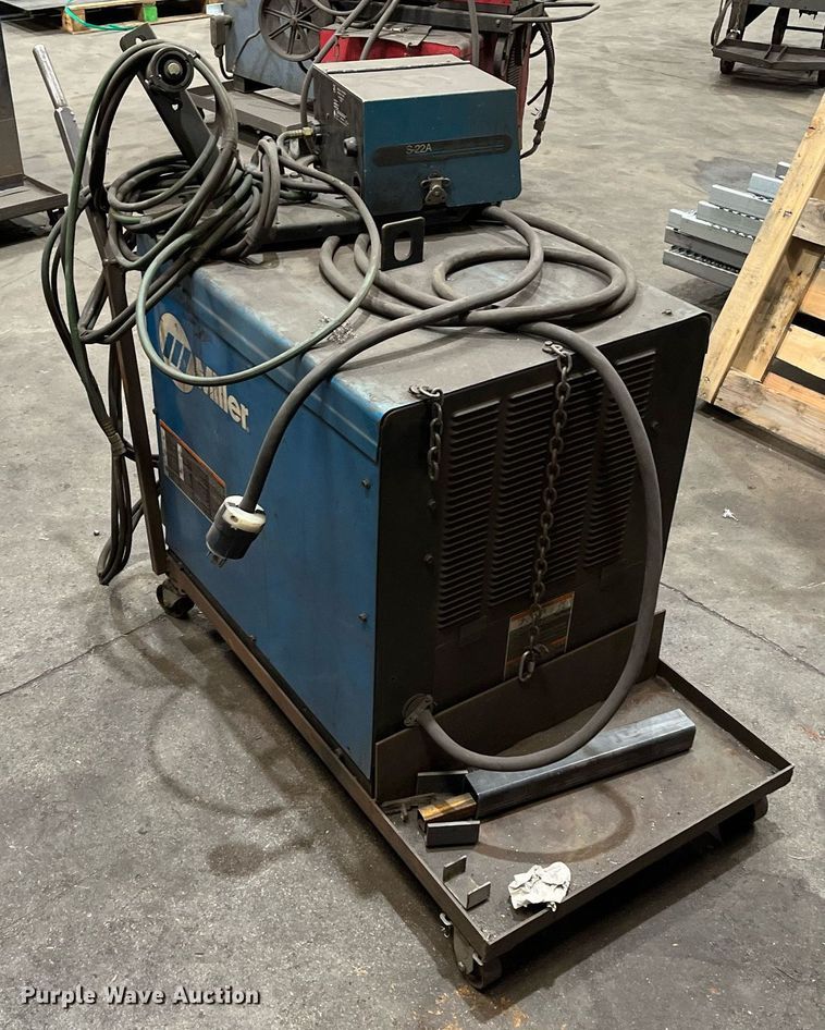 image for item EI0582 Miller CP-302  welder