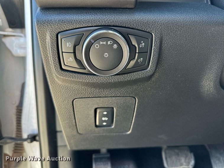 image for item IB9300 2016 Ford F150  SuperCrew pickup truck