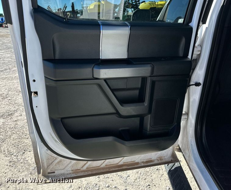 image for item IB9300 2016 Ford F150  SuperCrew pickup truck