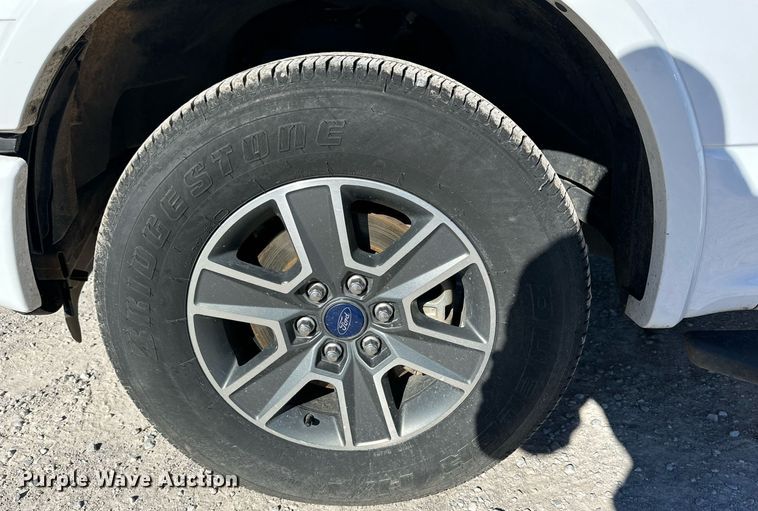 image for item IB9300 2016 Ford F150  SuperCrew pickup truck