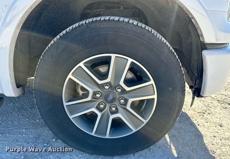 image for item IB9300 2016 Ford F150  SuperCrew pickup truck