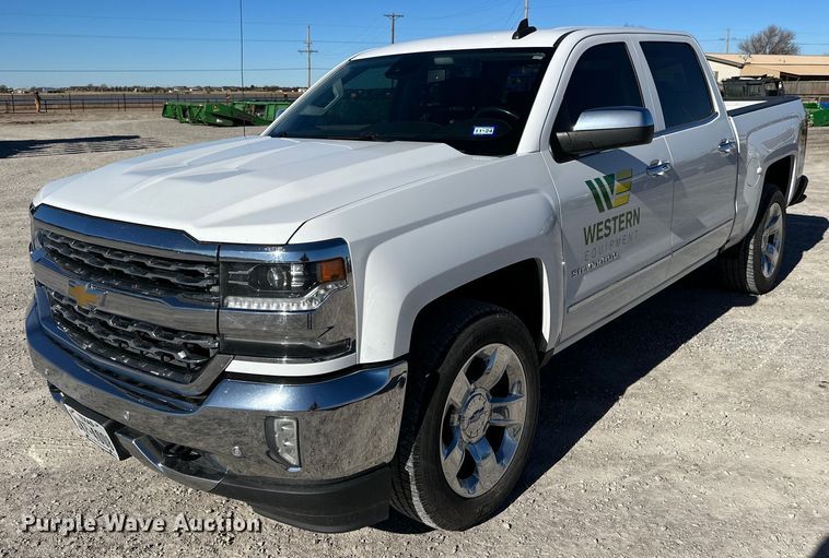 image for item IB9301 2017 Chevrolet Silverado 1500  Crew Cab pickup truck