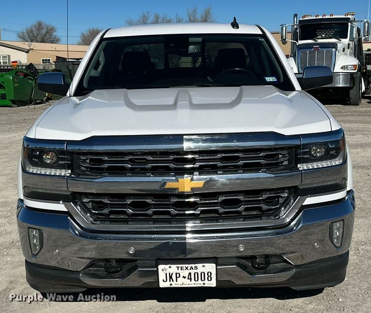 image for item IB9301 2017 Chevrolet Silverado 1500  Crew Cab pickup truck