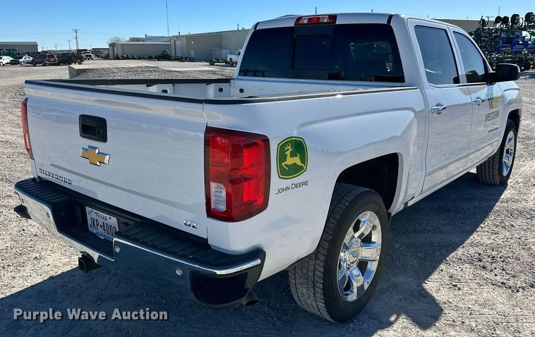 image for item IB9301 2017 Chevrolet Silverado 1500  Crew Cab pickup truck