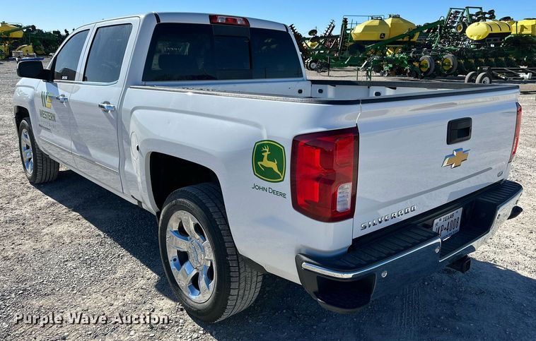 image for item IB9301 2017 Chevrolet Silverado 1500  Crew Cab pickup truck