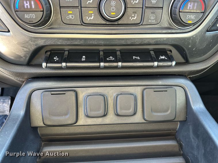 image for item IB9301 2017 Chevrolet Silverado 1500  Crew Cab pickup truck