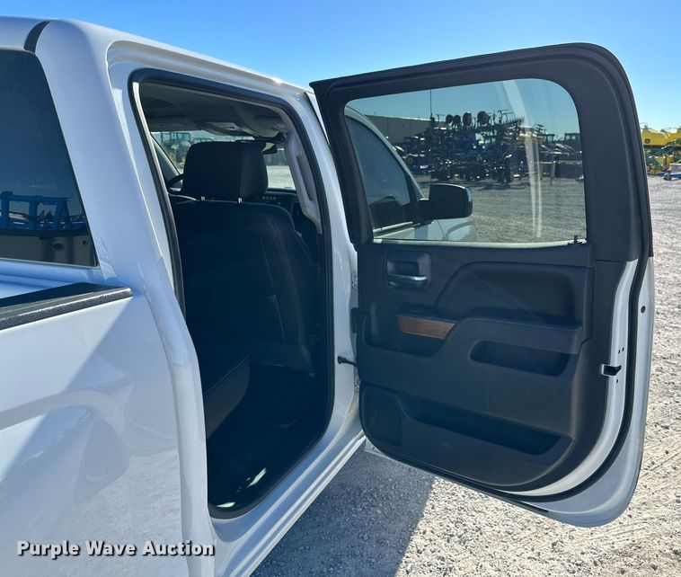 image for item IB9301 2017 Chevrolet Silverado 1500  Crew Cab pickup truck