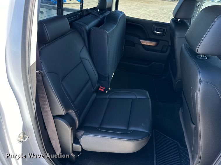 image for item IB9301 2017 Chevrolet Silverado 1500  Crew Cab pickup truck