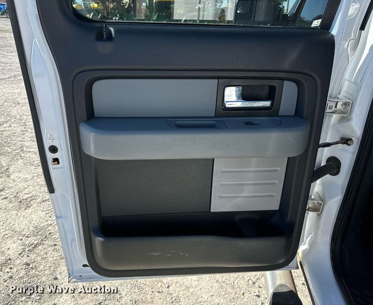 image for item IB9302 2014 Ford F150  SuperCrew pickup truck