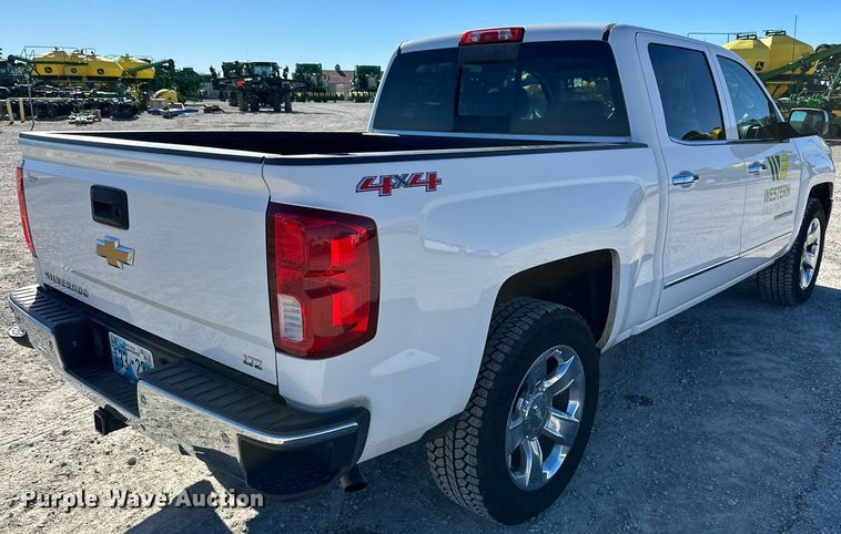 image for item IB9303 2016 Chevrolet Silverado 1500  Crew Cab pickup truck