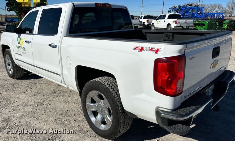 image for item IB9303 2016 Chevrolet Silverado 1500  Crew Cab pickup truck