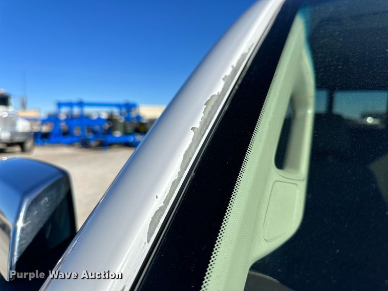 image for item IB9303 2016 Chevrolet Silverado 1500  Crew Cab pickup truck