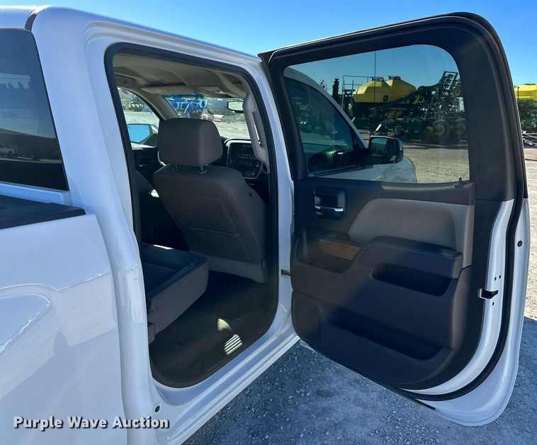 image for item IB9303 2016 Chevrolet Silverado 1500  Crew Cab pickup truck