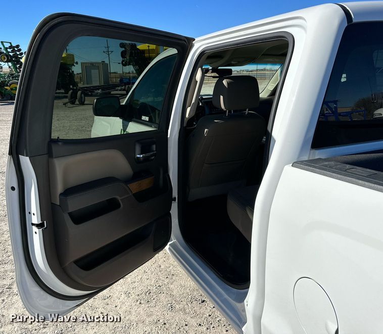 image for item IB9303 2016 Chevrolet Silverado 1500  Crew Cab pickup truck