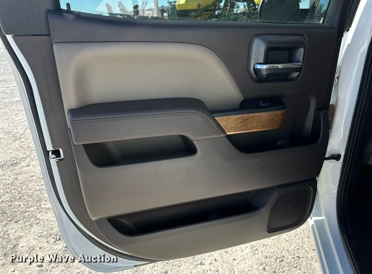 image for item IB9303 2016 Chevrolet Silverado 1500  Crew Cab pickup truck