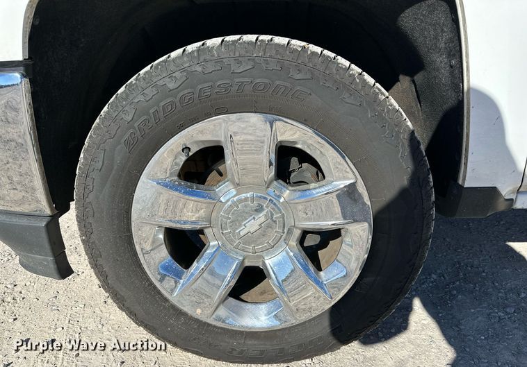 image for item IB9303 2016 Chevrolet Silverado 1500  Crew Cab pickup truck