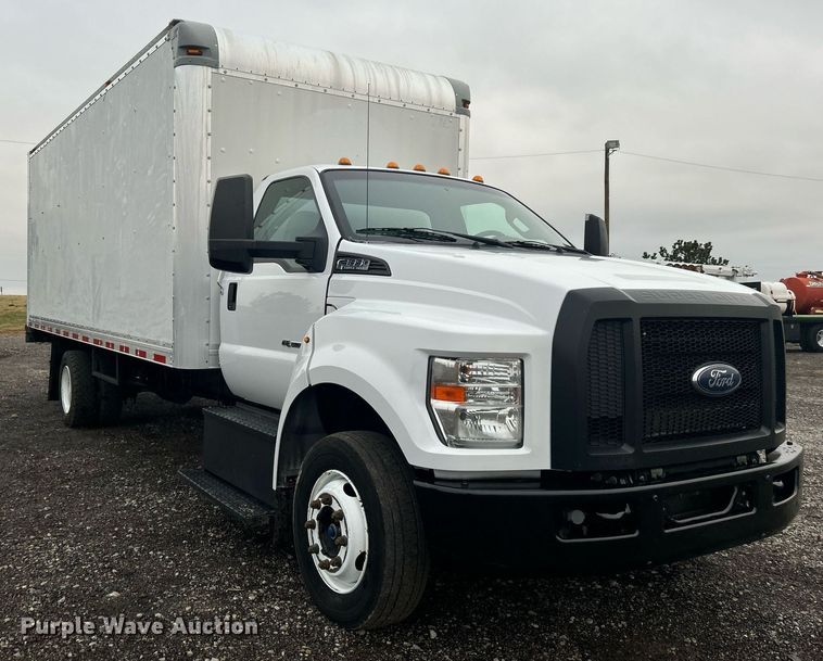 image for item KH9688 2016 Ford F650  box truck
