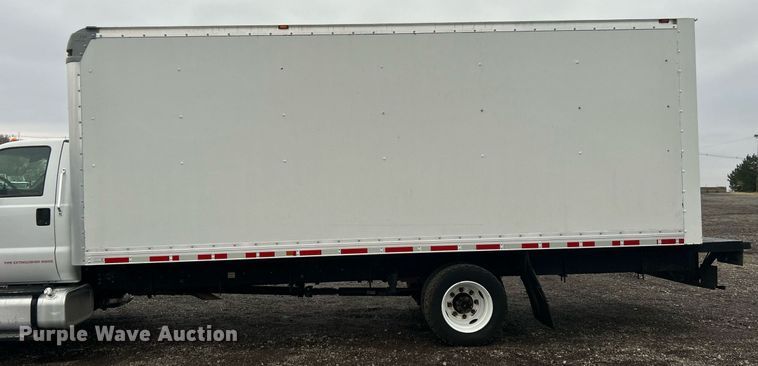 image for item KH9688 2016 Ford F650  box truck