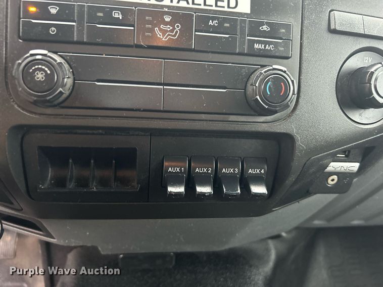 image for item KH9688 2016 Ford F650  box truck