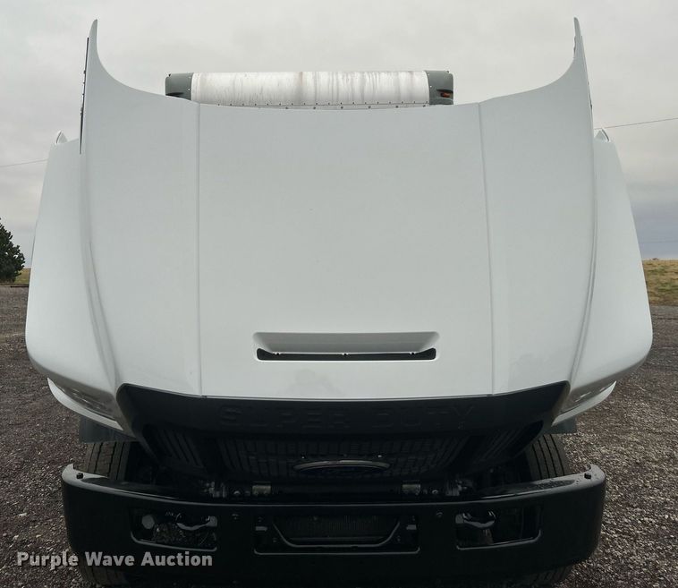 image for item KH9688 2016 Ford F650  box truck