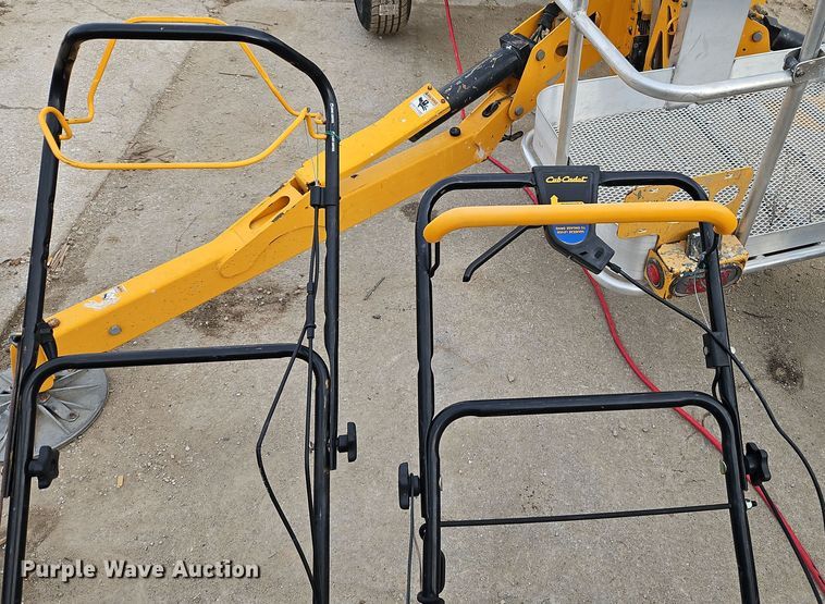 image for item LB9683 Push lawn mowers