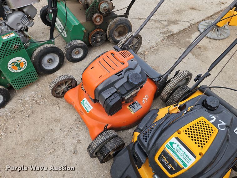 image for item LB9683 Push lawn mowers