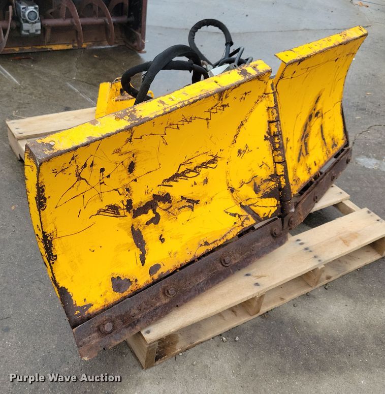 image for item LC9316 Toro Groundmaster 360  lawn mower