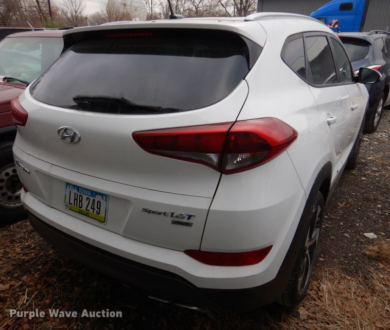 image for item LC9403 2016 Hyundai Tucson  SUV