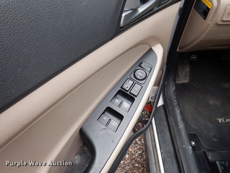 image for item LC9403 2016 Hyundai Tucson  SUV