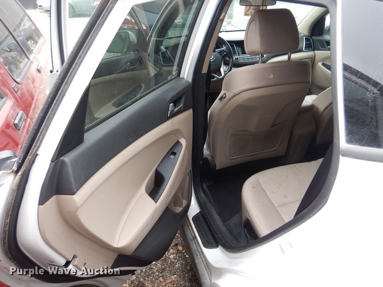 image for item LC9403 2016 Hyundai Tucson  SUV