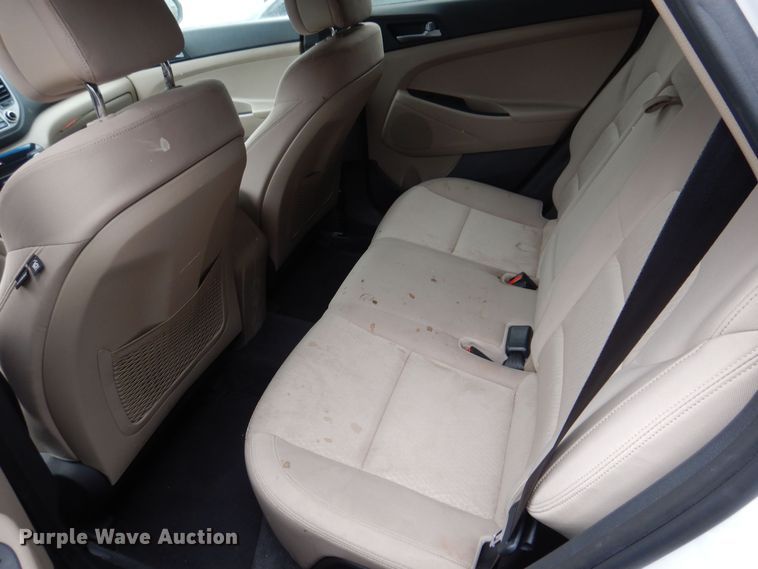 image for item LC9403 2016 Hyundai Tucson  SUV